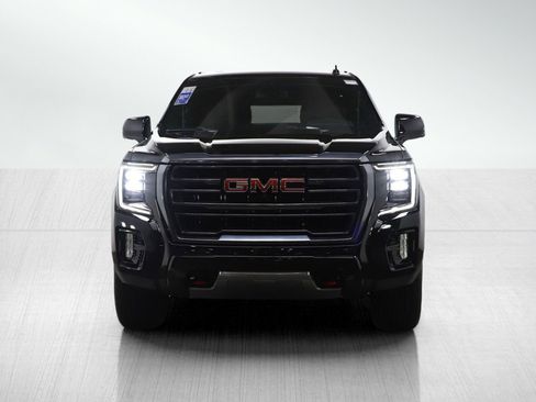 Used 2023 GMC Yukon XL AT4 w/ AT4 Premium Package image 8