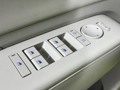 Used 2024 Hyundai Kona Limited image 20