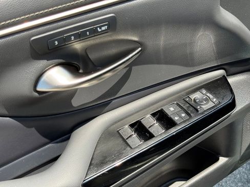 Certified 2022 Lexus ES 350 w/ Premium Package FWD image 22