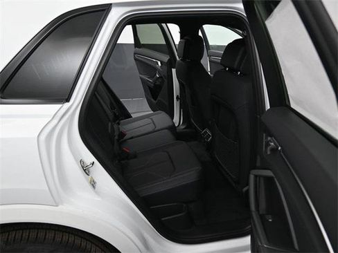 New 2025 Audi Q3 2.0T Premium image 13