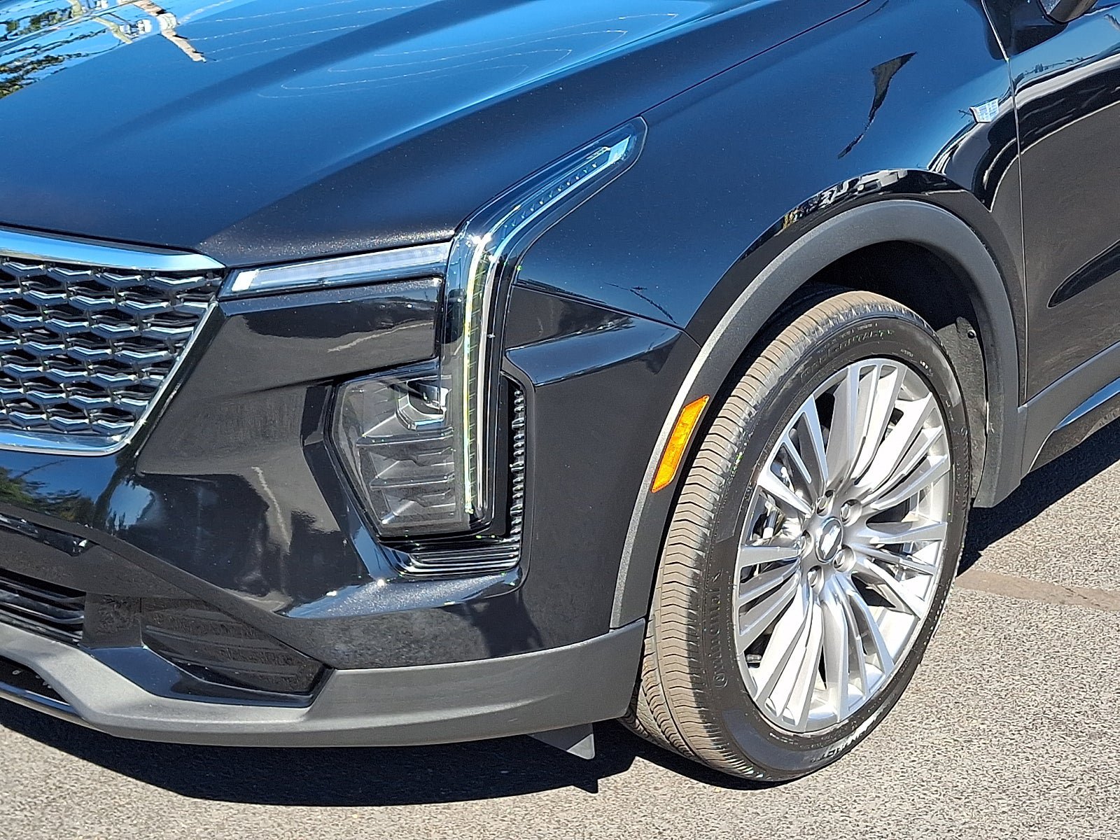 Certified 2024 Cadillac XT4 Premium Luxury AWD/4WD image 11