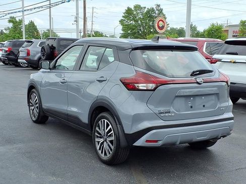 Used 2024 Nissan Kicks SV FWD image 3