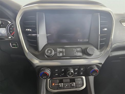 Used 2023 GMC Acadia SLE image 39