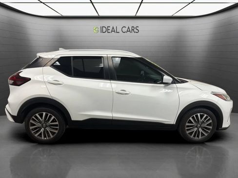 Used 2021 Nissan Kicks SV FWD image 4
