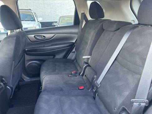 Used 2014 Nissan Rogue SV w/ SV Premium Package image 22