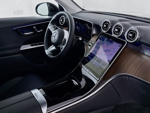 Certified 2025 Mercedes-Benz GLC 350e 4MATIC image 16