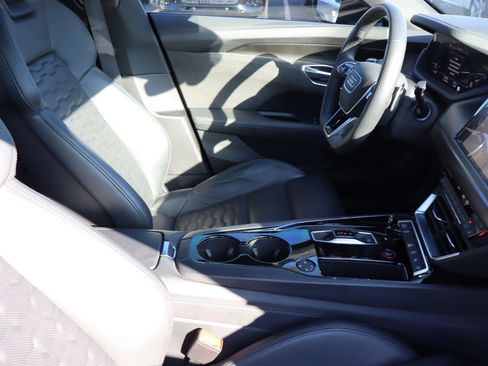 Used 2022 Audi e-tron GT Prestige w/ Prestige Package image 13