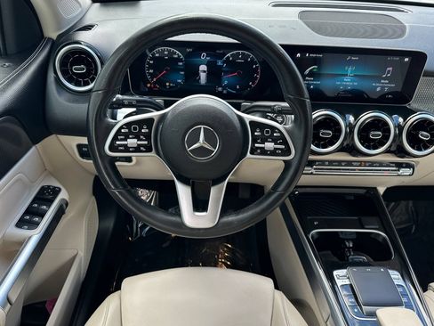 Used 2020 Mercedes-Benz GLB 250 image 16