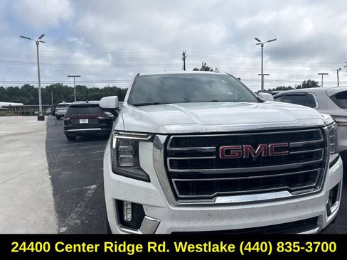 Used 2022 GMC Yukon XL SLT w/ SLT Premium Package AWD/4WD image 7