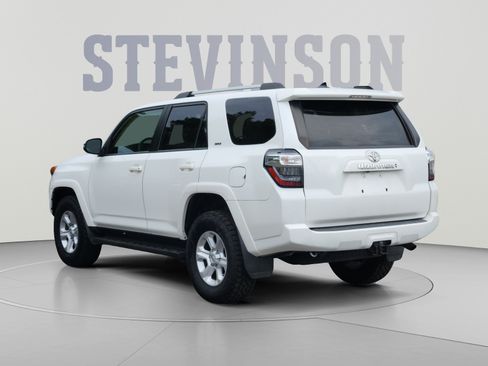 Used 2022 Toyota 4Runner SR5 Premium AWD/4WD image 3