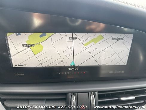 Used 2017 Alfa Romeo Giulia Ti w/ TI Lusso Light Wood Package image 26