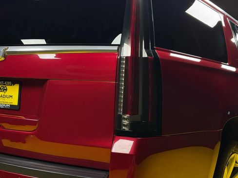 Used 2015 Cadillac Escalade ESV Premium image 8