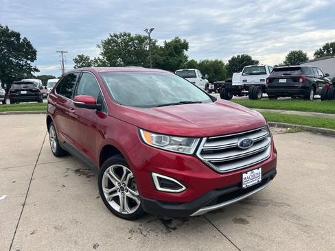 Used 2018 Ford Edge Titanium w/ Technology Package FWD image 12