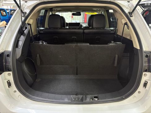 Used 2016 Mitsubishi Outlander GT image 19