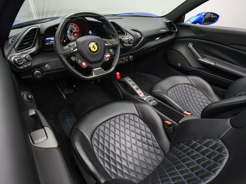 Used 2018 Ferrari 488 Spider image 11