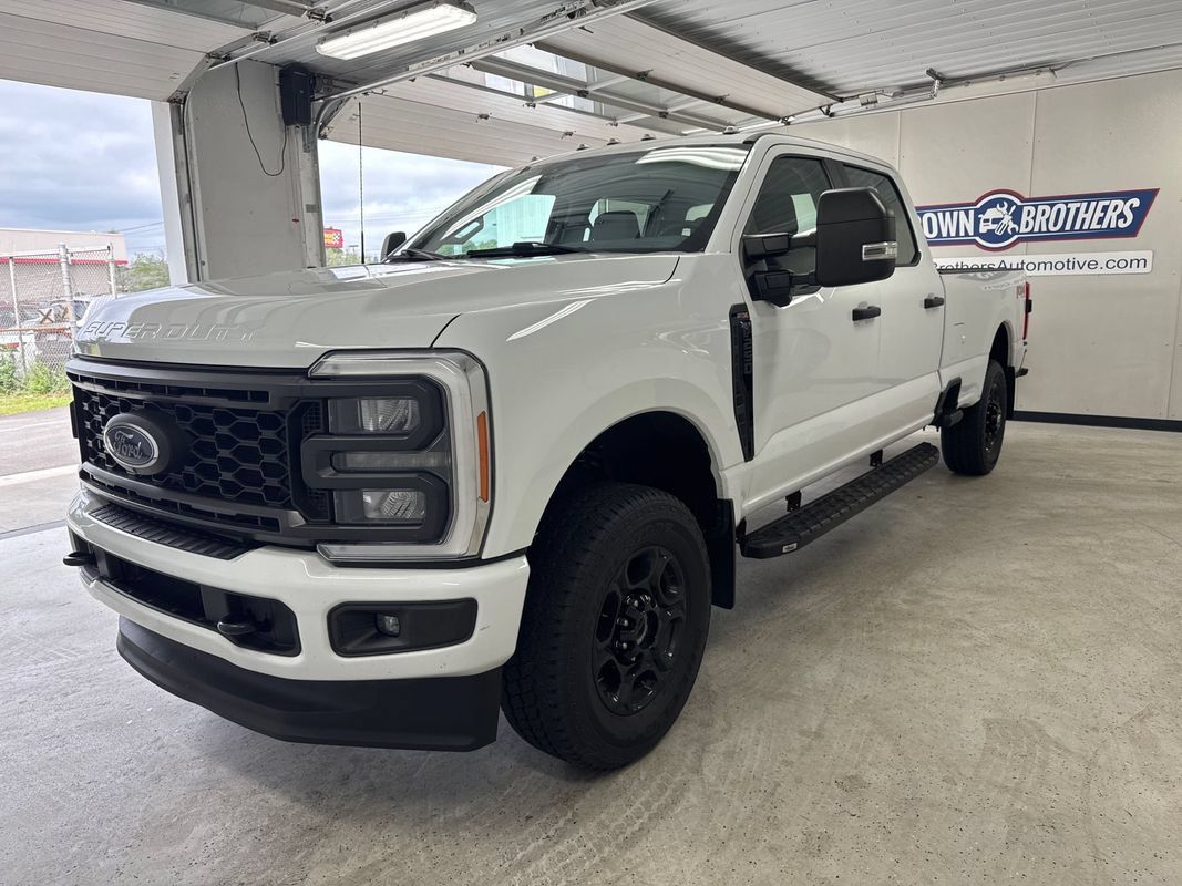 Used 2023 Ford F250 XL w/ STX Appearance Package AWD/4WD image 1