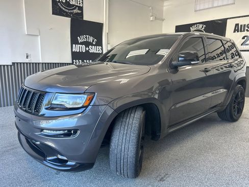 Used 2014 Jeep Grand Cherokee SRT8 w/ Luxury Group II AWD/4WD image 3