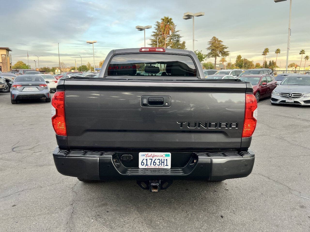 Used 2017 Toyota Tundra Limited w/ Limited Premium Package AWD/4WD image 6