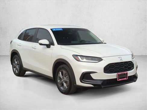 Certified 2026 Honda HR-V LX image 3