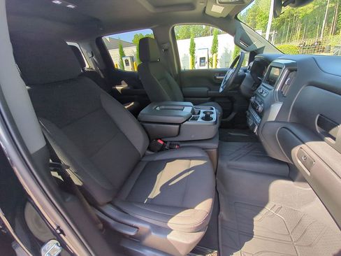 Used 2024 Chevrolet Silverado 1500 Custom Trail Boss AWD/4WD image 33