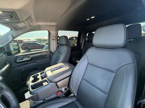 Used 2025 Chevrolet Silverado 2500 LT w/ Trail Boss Package AWD/4WD image 16