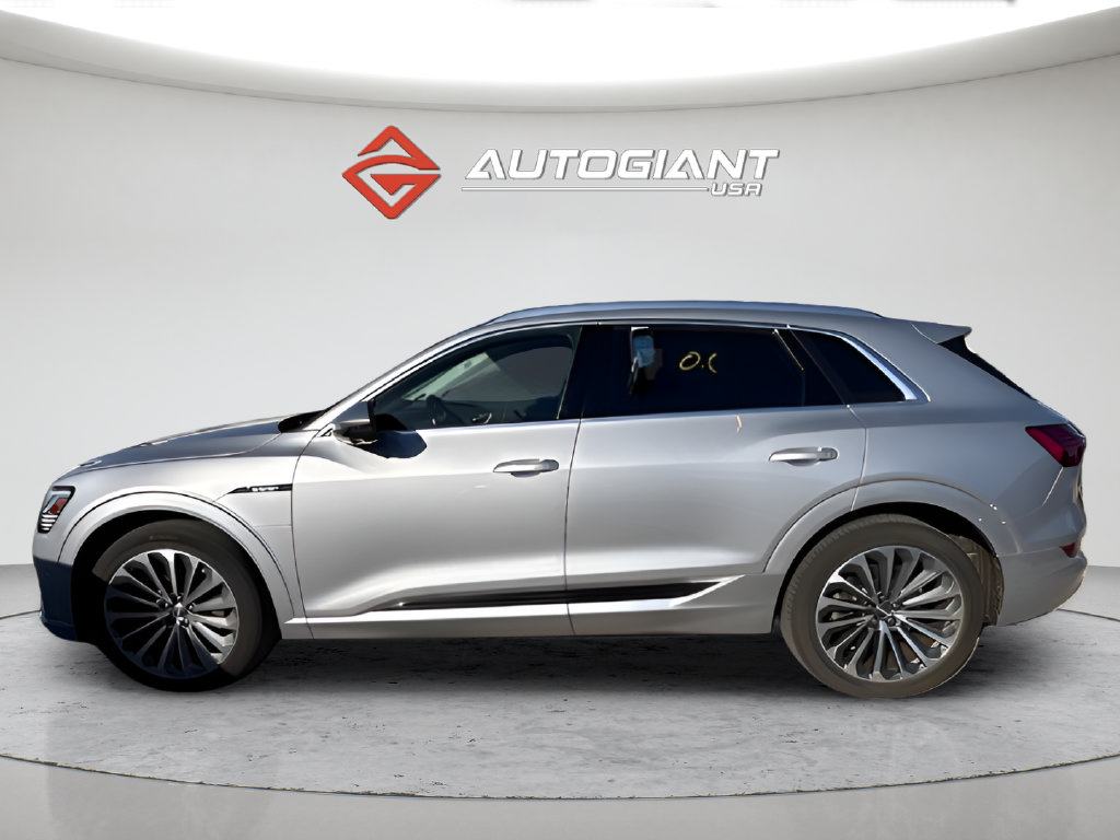 Used 2019 Audi e-tron Prestige w/ Prestige Package AWD/4WD image 1