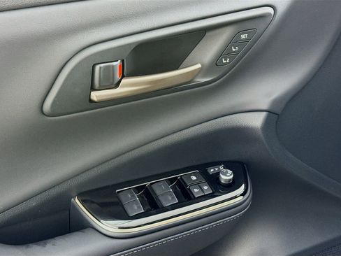 New 2026 Toyota Crown Signia image 12