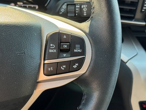 Used 2023 Ford Explorer XLT w/ Equipment Group 202A AWD/4WD image 26