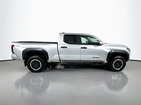 Used 2024 Toyota Tacoma TRD Off-Road w/ TRD Off Road Upgrade Package AWD/4WD image 7