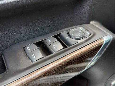 Used 2020 Chevrolet Silverado 1500 LT Trail Boss AWD/4WD image 60