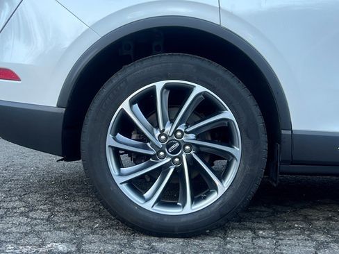 Used 2023 Lincoln Corsair Standard Sport Utility w/ Equipment Group 101A image 7