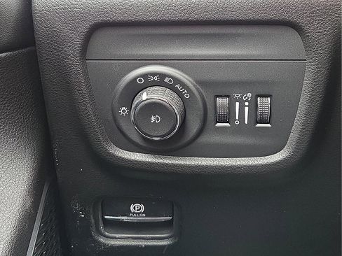 New 2026 Jeep Grand Cherokee Limited w/ Luxury Tech Group II image 22