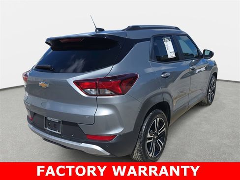 Used 2024 Chevrolet TrailBlazer LT w/ LT Cold Weather Package image 5
