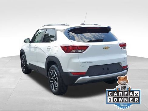 Certified 2024 Chevrolet TrailBlazer LT w/ Convenience Package FWD image 3