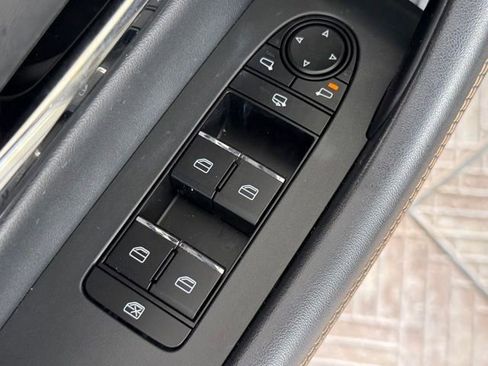 Certified 2025 MAZDA CX-70 Plug-In Hybrid w/ Premium Plus image 23