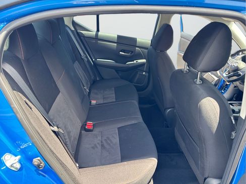 Certified 2025 Nissan Sentra SR FWD image 31