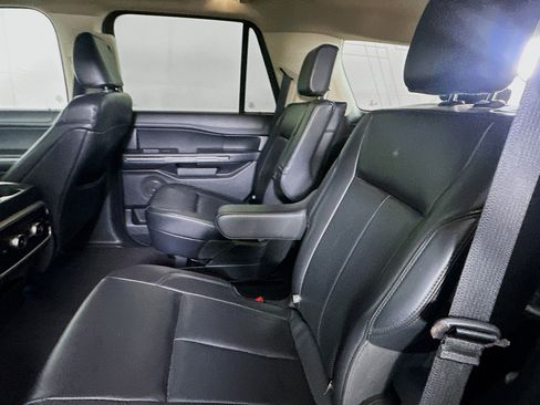 Used 2024 Ford Expedition XLT image 28