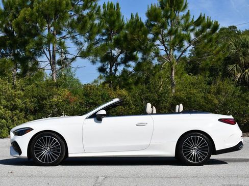 Used 2024 Mercedes-Benz CLE 450 4MATIC Cabriolet image 3