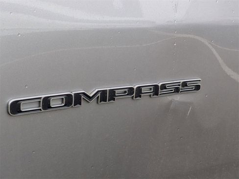 Used 2019 Jeep Compass Limited image 7