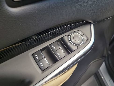 Used 2024 Cadillac XT4 Luxury FWD image 17