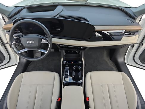 Used 2025 Audi Q6 e-tron Premium Plus w/ Premium Plus AWD/4WD image 9