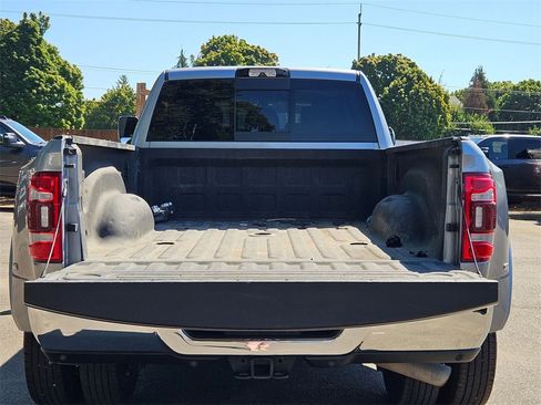 Certified 2022 RAM 3500 Laramie image 10