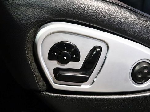 Used 2012 Mercedes-Benz GL 450 4MATIC image 22