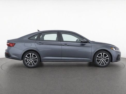Used 2026 Volkswagen Jetta Sport FWD image 8