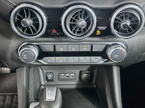 Used 2025 Nissan Sentra SV FWD image 23