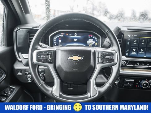 Used 2024 Chevrolet Silverado 2500 LT w/ Convenience Package image 32