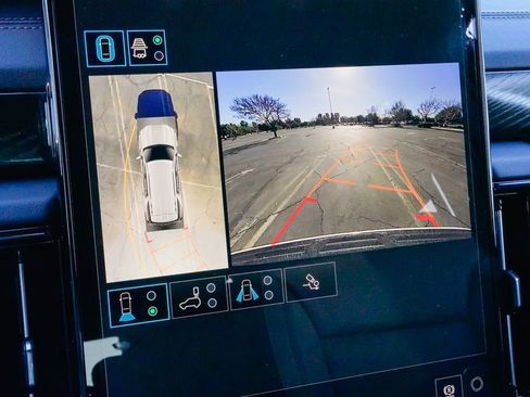 New 2026 GMC Yukon AT4 w/ Premium Trailering Package image 24