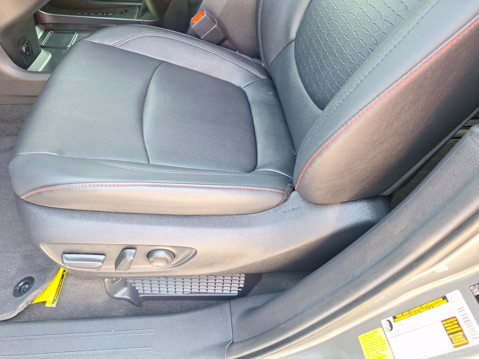 Used 2026 Toyota Sienna XSE AWD/4WD image 16
