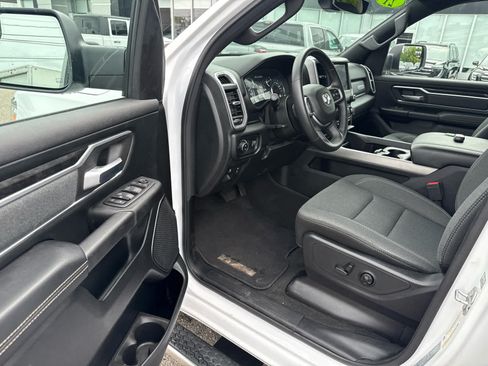 Used 2021 RAM 1500 Big Horn AWD/4WD image 12