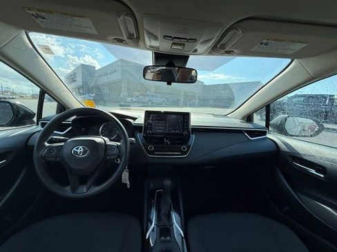 Used 2020 Toyota Corolla LE image 12